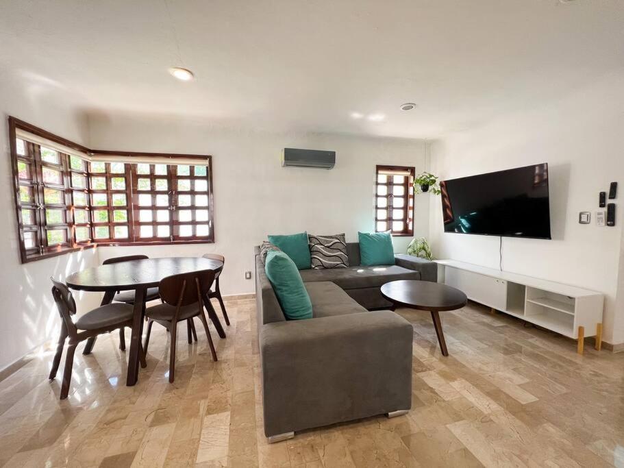 Beautiful Jungle House On A Strategic Location Villa Cancún Exteriör bild